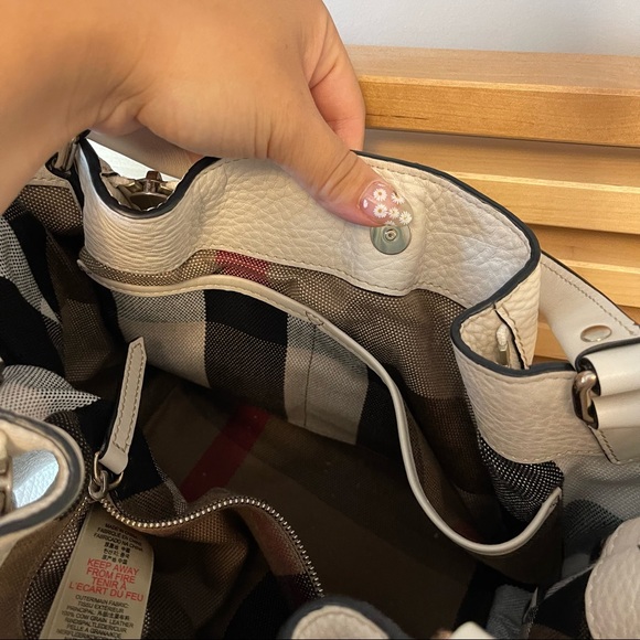 Burberry Bucket Bag Purse White Leather - Picture 7 of 14